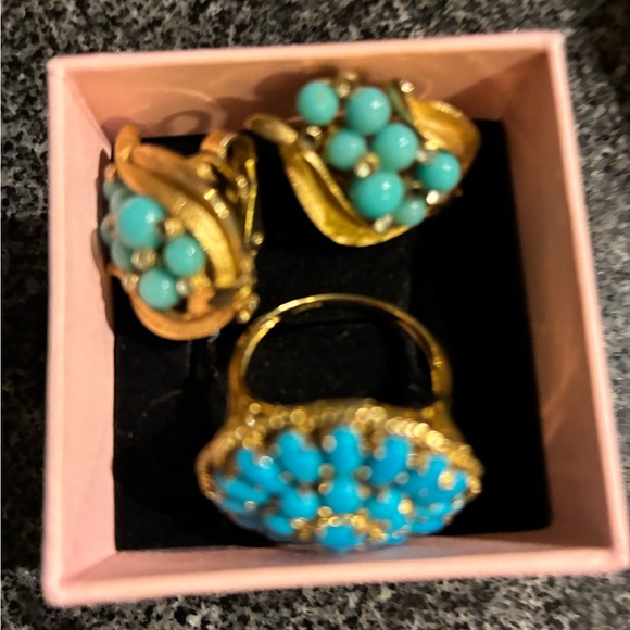 Turquoise and Gold Floral Ring - Picture 9 of 11